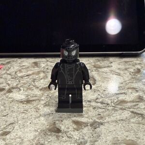 Lego Spiderman noir minifigure